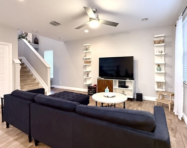 9138 Villa Palma Lane - Photo Thumbnail 20