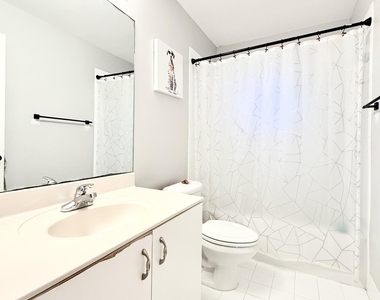 9138 Villa Palma Lane - Photo Thumbnail 35