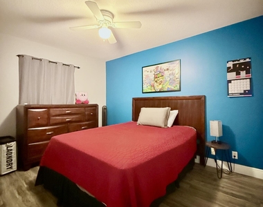 9138 Villa Palma Lane - Photo Thumbnail 30