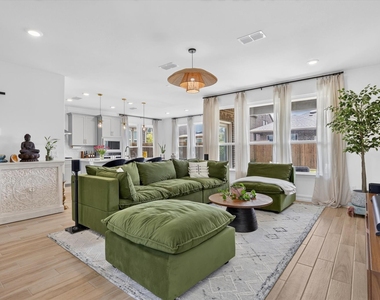 4802 Nicola Road - Photo Thumbnail 5