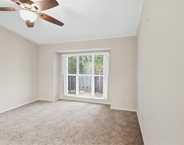 2732 Copper Creek Drive - Photo Thumbnail 9