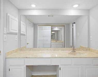 2732 Copper Creek Drive - Photo Thumbnail 15