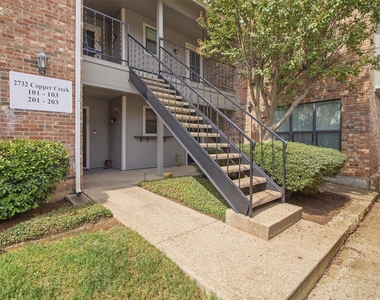 2732 Copper Creek Drive - Photo Thumbnail 32