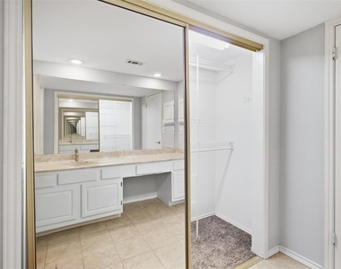 2732 Copper Creek Drive - Photo Thumbnail 14