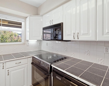 2732 Copper Creek Drive - Photo Thumbnail 2