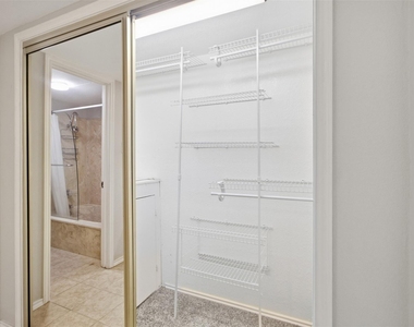 2732 Copper Creek Drive - Photo Thumbnail 13