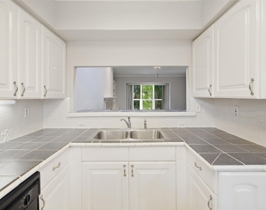 2732 Copper Creek Drive - Photo Thumbnail 4