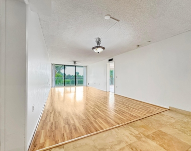 2761 Village Boulevard - Photo Thumbnail 5