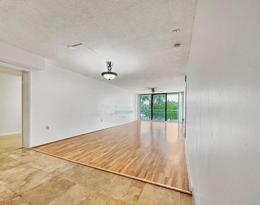 2761 Village Boulevard - Photo Thumbnail 6