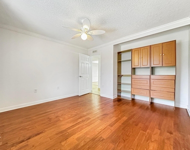 2761 Village Boulevard - Photo Thumbnail 13