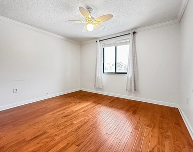 2761 Village Boulevard - Photo Thumbnail 12