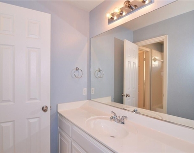 6386 Shadywood Drive - Photo Thumbnail 26