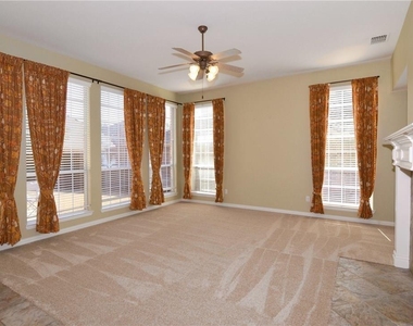 6386 Shadywood Drive - Photo Thumbnail 3