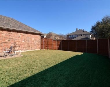 6386 Shadywood Drive - Photo Thumbnail 29