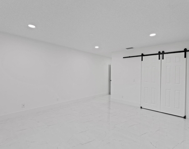 9880 Chestnut Tree Terrace - Photo Thumbnail 11