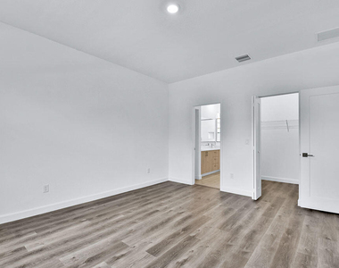 706 Del Vista Road - Photo Thumbnail 8