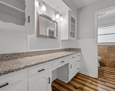 1444 Cimarron Trail - Photo Thumbnail 8