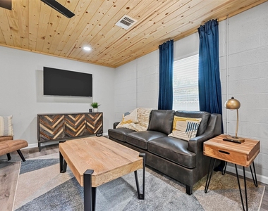1444 Cimarron Trail - Photo Thumbnail 22
