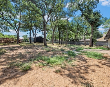 1444 Cimarron Trail - Photo Thumbnail 16