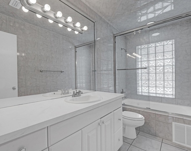 1820 Nw 33rd Street - Photo Thumbnail 10