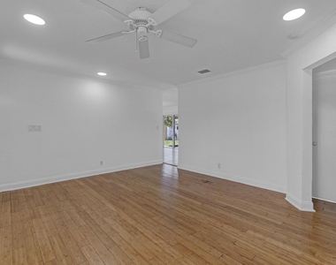 1820 Nw 33rd Street - Photo Thumbnail 22