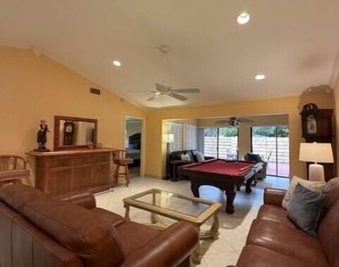21638 Coronado Avenue - Photo Thumbnail 3
