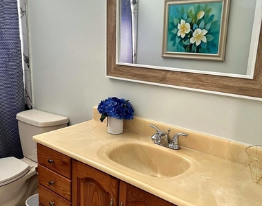6251 Nw 199th Street - Photo Thumbnail 4