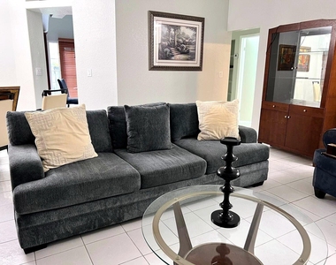 6251 Nw 199th Street - Photo Thumbnail 5