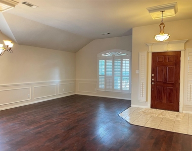 2865 Spotted Owl Drive - Photo Thumbnail 2