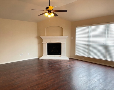 2865 Spotted Owl Drive - Photo Thumbnail 8