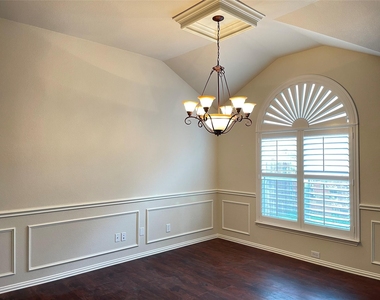 2865 Spotted Owl Drive - Photo Thumbnail 4