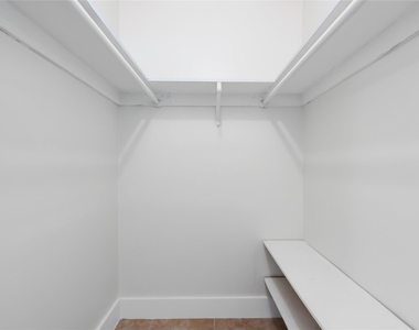 2208 Nw 63rd Avenue - Photo Thumbnail 6