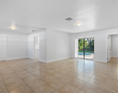 2208 Nw 63rd Avenue - Photo Thumbnail 15
