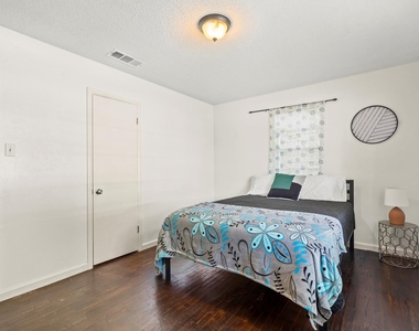 1223 N Center Street - Photo Thumbnail 11