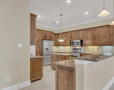 5921 Llano Avenue - Photo Thumbnail 13