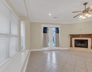 5921 Llano Avenue - Photo Thumbnail 9