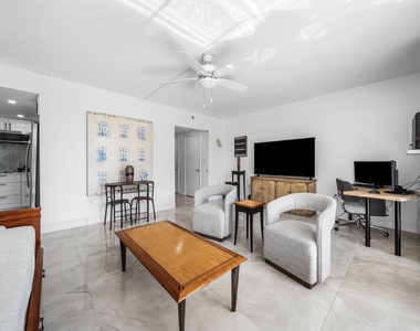 15 S Golfview Road - Photo Thumbnail 9