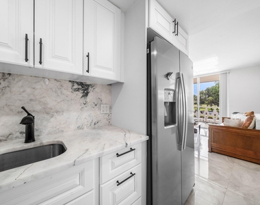 15 S Golfview Road - Photo Thumbnail 13