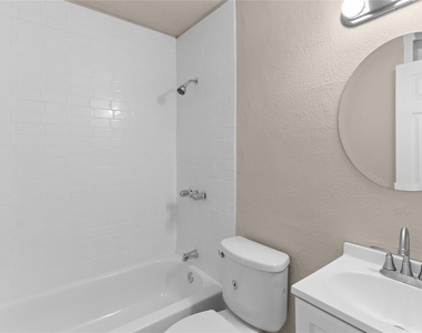 2907 Clinton Avenue - Photo Thumbnail 4
