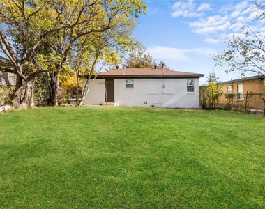 2907 Clinton Avenue - Photo Thumbnail 9