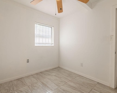2516 Ave L - Photo Thumbnail 11