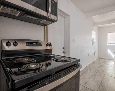 2516 Ave L - Photo Thumbnail 4