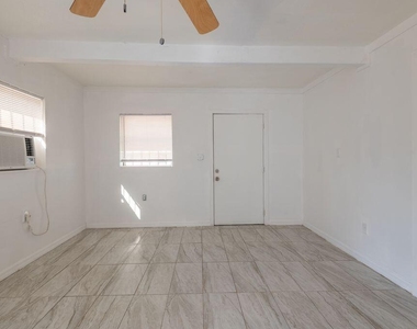 2516 Ave L - Photo Thumbnail 13