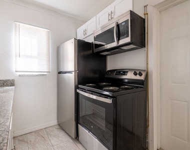 2516 Ave L - Photo Thumbnail 3