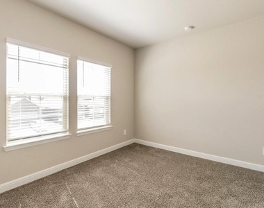 15549 Balham Pass - Photo Thumbnail 15