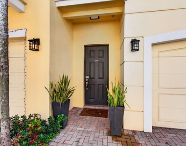 3793 Nw 5th Terrace - Photo Thumbnail 4