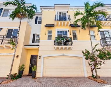 3793 Nw 5th Terrace - Photo Thumbnail 3