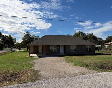 1701 Tanglewood Drive - Photo Thumbnail 22