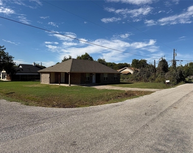 1701 Tanglewood Drive - Photo Thumbnail 23