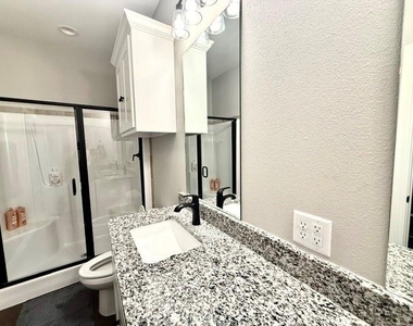 7808 Freedom Crest Avenue - Photo Thumbnail 11